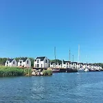 Am Yachthafen In Сasa de vacaciones *