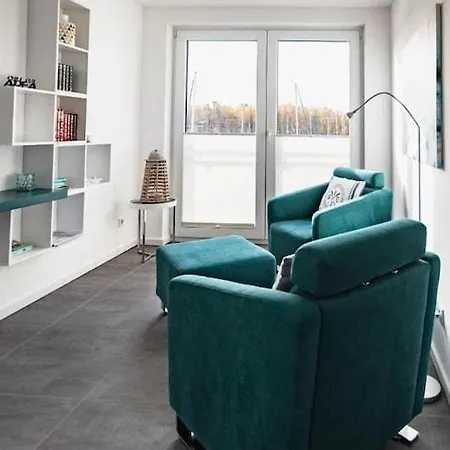 Am Yachthafen In * Peenemunde