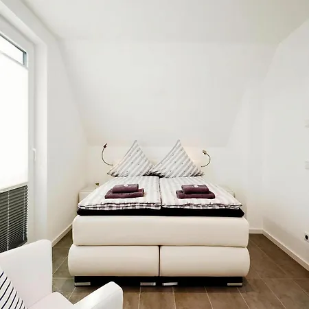 Mit Meerblick Und Terrasse * 佩讷明德
