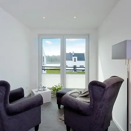 Am Yachthafen In Peenemunde