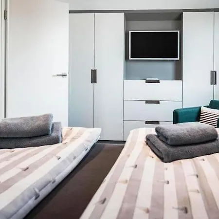 Am Yachthafen In * Peenemunde