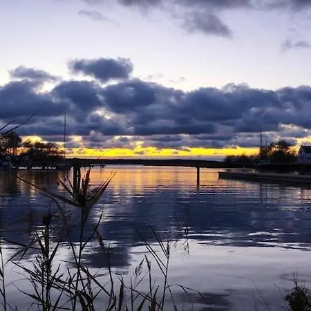 Am Yachthafen In Σπίτι διακοπών