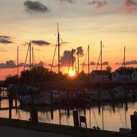 Am Yachthafen In * Peenemunde